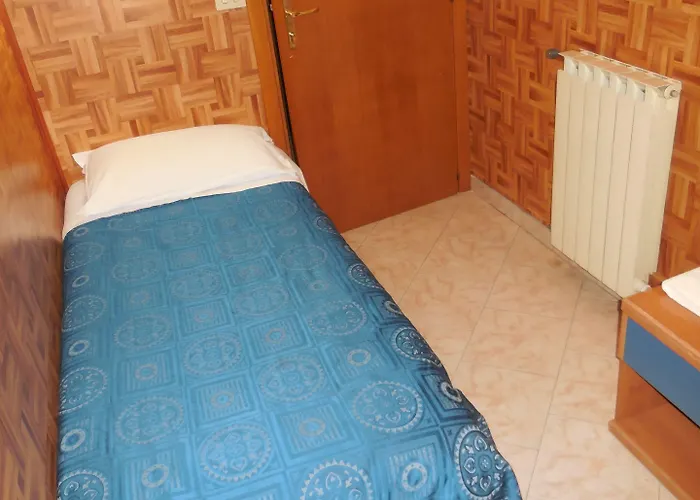 Cressy Otel *